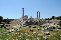 Le site de Didymes en Anatolie. Angle est du temple. Cliquer pour agrandir l'image dans Adobe Stock (nouvel onglet).