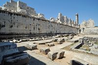 Le site de Didymes en Anatolie. Le naiskos à l'intérieur de l'adyton. Cliquer pour agrandir l'image dans Adobe Stock (nouvel onglet).