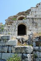 Le site archéologique de Milet en Anatolie. Vomitorium du théâtre antique. Cliquer pour agrandir l'image dans Adobe Stock (nouvel onglet).