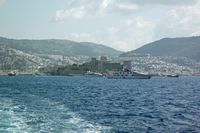 Le château Saint-Pierre à Bodrum en Anatolie. Le château vu de la baie. Cliquer pour agrandir l'image dans Adobe Stock (nouvel onglet).