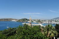 La presqu'île de Bodrum en Anatolie. Gümbet et la presqu'île vus depuis le château Saint-Pierre. Cliquer pour agrandir l'image dans Adobe Stock (nouvel onglet).