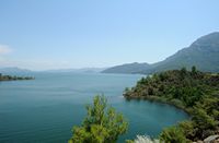 La ville de Dalyan en Anatolie. Le lac de Koycegiz. Cliquer pour agrandir l'image dans Adobe Stock (nouvel onglet).