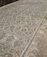 Le quartier résidentiel d'Éphèse en Anatolie. Mosaïque du portique d'Alytarches (auteur Radomil). Cliquer pour agrandir l'image.