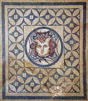 Le quartier résidentiel d'Éphèse en Anatolie. Mosaïque à la Méduse. Cliquer pour agrandir l'image.