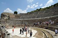 Le quartier du théâtre d'Éphèse en Anatolie. Le grand théâtre. Cliquer pour agrandir l'image.