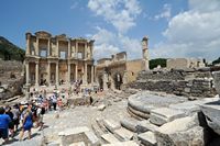 Le site archéologique d'Éphèse en Anatolie. La bibliothèque de Celsus. Cliquer pour agrandir l'image.