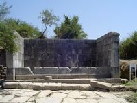 Le site archéologique de Kaunos en Anatolie. Le nymphée (auteur mwanasimba). Cliquer pour agrandir l'image.