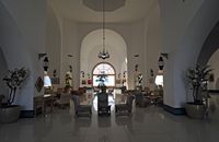 L'hôtel Salmakis à Bodrum en Anatolie. Vestibule. Cliquer pour agrandir l'image.