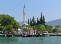 La ville de Dalyan en Anatolie. Le quai (auteur Andrzej Wolinski). Cliquer pour agrandir l'image.