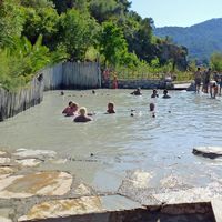 La ville de Dalyan en Anatolie. Les bains de boue de Sultaniye (auteur Nicolaï Maximovitch). Cliquer pour agrandir l'image.
