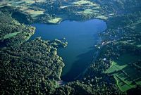 Lac d'Aydat. Cliquer pour agrandir l'image.