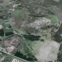 Puy des Gouttes. avec le puy Chopine, vue aérienne. Cliquer pour agrandir l'image.