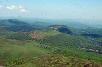 Le Puy Pariou en Auvergne. le puy Pariou vu depuis le sommet du puy de Dôme. Cliquer pour agrandir l'image.