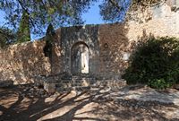 Le village d'Alquéria Blanca à Majorque. Le portail du sanctuaire Notre-Dame de la Consolation. Cliquer pour agrandir l'image dans Adobe Stock (nouvel onglet).