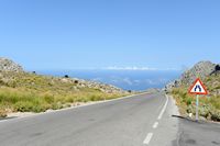 Le village de Sa Calobra à Majorque. Coll dels reis sur la route de Sa Calobra. Cliquer pour agrandir l'image dans Adobe Stock (nouvel onglet).