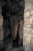 Les Grottes d'Artà à Majorque. La salle de l'Enfer. Cliquer pour agrandir l'image dans Adobe Stock (nouvel onglet).
