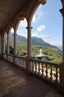Le domaine de Son Marroig à Majorque. Le balcon. Cliquer pour agrandir l'image dans Adobe Stock (nouvel onglet).