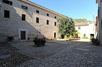 La finca Raixa à Majorque. La clastra ou cour intérieure. Cliquer pour agrandir l'image dans Adobe Stock (nouvel onglet).