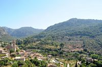 La ville de Valldemossa à Majorque. Valldemossa. Cliquer pour agrandir l'image dans Adobe Stock (nouvel onglet).