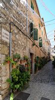 La ville de Valldemossa à Majorque. Carrer Rectoria. Cliquer pour agrandir l'image dans Adobe Stock (nouvel onglet).