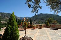 La ville de Valldemossa à Majorque. Hôtel Valldemossa. Cliquer pour agrandir l'image dans Adobe Stock (nouvel onglet).