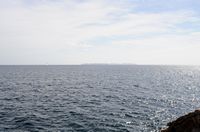L'île de Cabrera à Majorque. Cabrera vue depuis Colónia de Sant Jordi. Cliquer pour agrandir l'image.