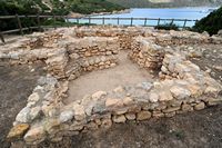 L'île de Cabrera à Majorque. Ruines des baraquements des prisonniers français. Cliquer pour agrandir l'image.