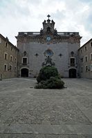 Le monastère de Lluc à Majorque. Basilique de Lluc. Cliquer pour agrandir l'image.