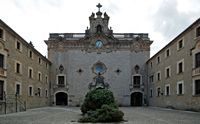 Le monastère de Lluc à Majorque. Basilique de Lluc. Cliquer pour agrandir l'image.