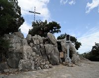 Le monastère de Lluc à Majorque. La colline du mystère. Cliquer pour agrandir l'image.