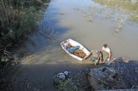 Le Parc naturel de s'Albufera à Majorque. Entretien du canal des Sol. Cliquer pour agrandir l'image.