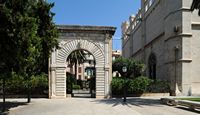 Palma western Born - The garden of the Consulate of the Sea. Click to enlarge the image.