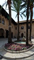 The Almudaina Palace in Palma de Mallorca - Place d'Armes. Click to enlarge the image.