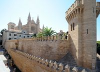 Le palais de l'Almudaina à Palma de Majorque. Remparts. Cliquer pour agrandir l'image.