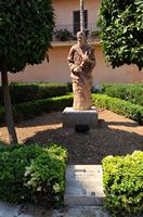 The southeast of the old town of Palma - The statue of Jafudà Cresques. Click to enlarge the image.