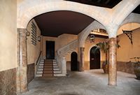 The southwest of the old town of Palma - Can Amorós The patio. Click to enlarge the image in Flickr (new tab).