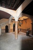 The southwest of the old town of Palma - Can Amorós The patio. Click to enlarge the image.