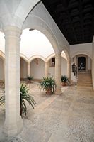 The southwest of the old town of Palma - Can Bordils The patio. Click to enlarge the image.