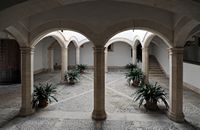 The southwest of the old town of Palma - Can Bordils The patio. Click to enlarge the image.