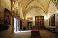 The Treasure of the Cathedral of Palma - Gothic chapter house. Click to enlarge the image.