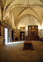The Treasure of the Cathedral of Palma - Gothic chapter house. Click to enlarge the image.