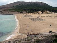 Le village de Cala Mesquida à Majorque. La plage de Cala Mesquida (auteur Olaf Tausch). Cliquer pour agrandir l'image.