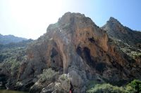 Le village de Sa Calobra à Majorque. Gorges du torrent de Pareis. Cliquer pour agrandir l'image.