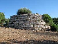 The village of Colonia de Sant Pere in Majorca - The talaiot its Canova (author Olaf Tausch). Click to enlarge the image.