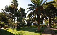 Le village de Costa dels Pins à Majorque. Les jardins de l'hôtel Punta Rotja. Cliquer pour agrandir l'image.