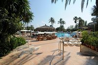 Le village de Platja de Muro à Majorque. La piscine de l'hôtel Rei del Mediterrani. Cliquer pour agrandir l'image.