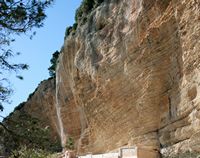 The sanctuary of Gràcia Randa Mallorca - The cliff Penya Falconera (author Frank Vincentz). Click to enlarge the image.