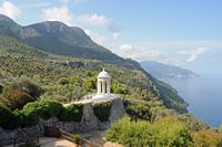 Le domaine de Son Marroig à Majorque. Le temple. Cliquer pour agrandir l'image.