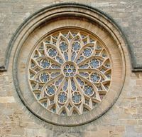 The town of Alcudia in Majorca - The rose of the western facade of the church of Saint-Jacques (author Antonio de Lorenzo). Click to enlarge the image.