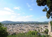 La ville d'Artà à Majorque. Le couvent franciscain vu depuis le sanctuaire Sant Salvador. Cliquer pour agrandir l'image.